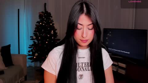 ELLA OWEN online show from December 18, 1:02 pm