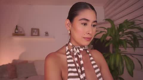 Snapshot of ella_owen chatting on March 3, 2:07 am ELLA OWEN online show from March 3, 2:07 am