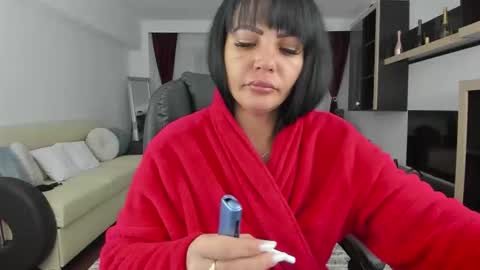 Ella online show from January 18, 4:55 pm