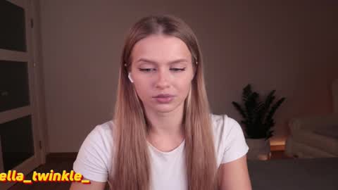 Ella online show from October 18, 5:35 pm