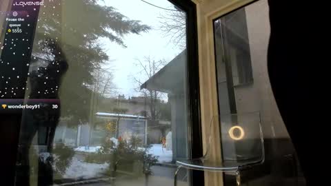 ella_vee online show from February 26, 5:39 am