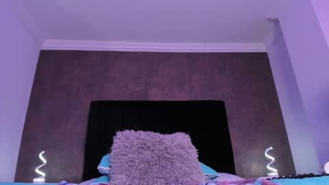 Ellaa Muller online show from February 5, 8:32 am