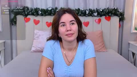 Snapshot of ellaander chatting on October 17, 4:15 am Ella online show from October 17, 4:15 am