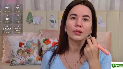 Ella online show from December 4, 4:11 am