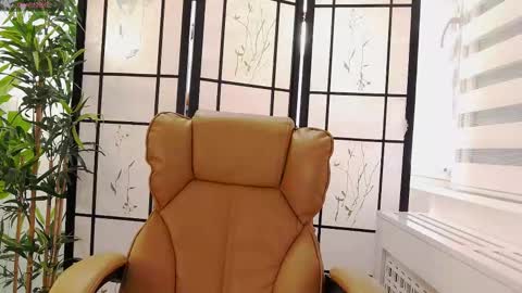 Ella online show from March 5, 7:04 am