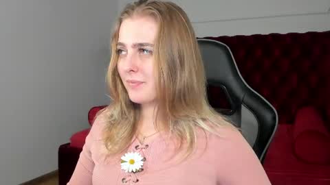 EllaBells online show from June 28, 5:02 am