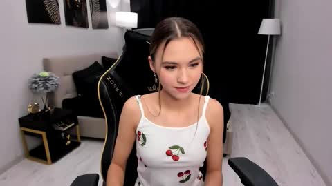 ellacurtis online show from February 20, 2:08 am