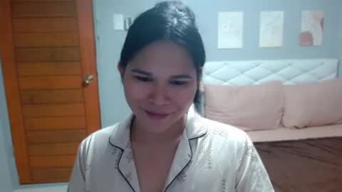 EllaFord online show from June 16, 1:36 pm