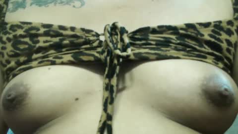 Snapshot of ellah_morena chatting on January 19, 8:29 am Ellah online show from January 19, 8:29 am