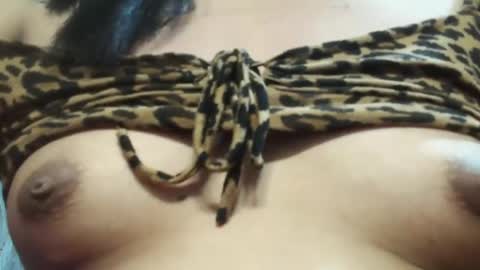 Snapshot of ellah_morena chatting on January 21, 4:48 pm Ellah online show from January 21, 4:48 pm