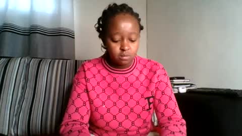 Snapshot of ellah_simone chatting on June 14, 7:10 am ellah-simone online show from June 14, 7:10 am