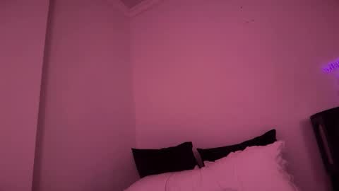 ellaharperr1 online show from October 5, 8:07 pm