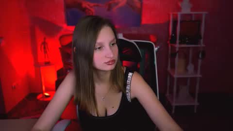 Ella online show from February 3, 4:56 pm