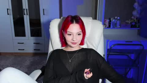 ellales online show from October 8, 9:29 am