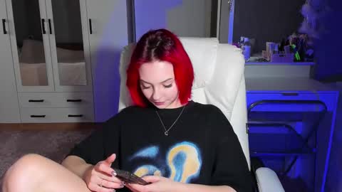 ellales online show from November 5, 9:42 am