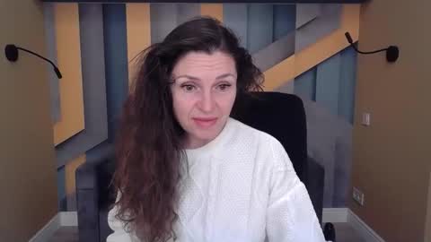 EllaLongs online show from October 19, 11:33 am