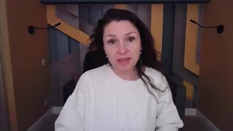 EllaLongs online show from January 19, 12:31 pm