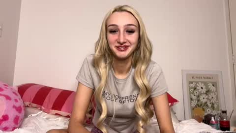 ellamcdaniel online show from June 26, 11:09 pm