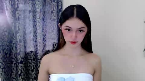 Snapshot of ellamiller69 chatting on September 15, 10:32 pm ELLA online show from September 15, 10:32 pm