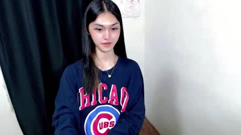 ELLA online show from December 13, 8:36 pm