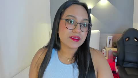 Ella online show from January 4, 4:12 am