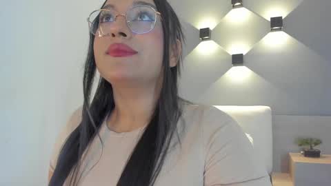 Ella online show from October 8, 12:03 pm