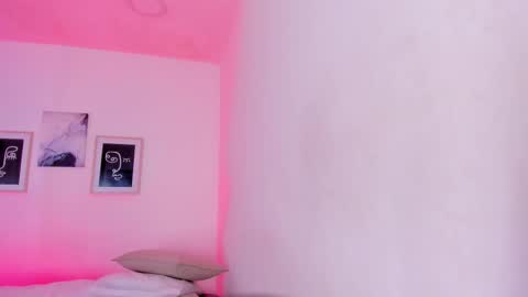 Ella online show from January 13, 12:10 pm