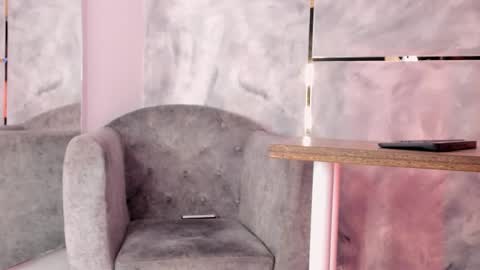  ella  online show from January 15, 11:37 am