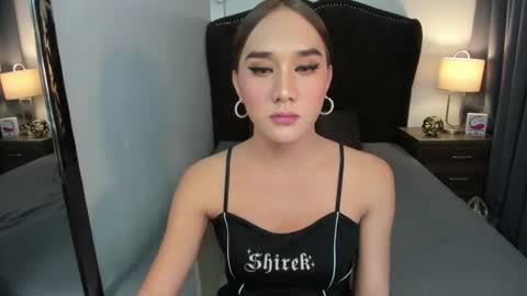 Snapshot of ellats_18 chatting on December 22, 4:06 am Sophia online show from December 22, 4:06 am