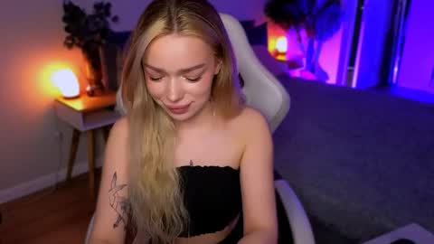 Ella online show from April 13, 5:57 am