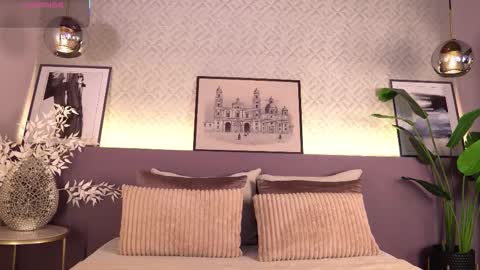 Elle Diane online show from March 9, 10:25 pm