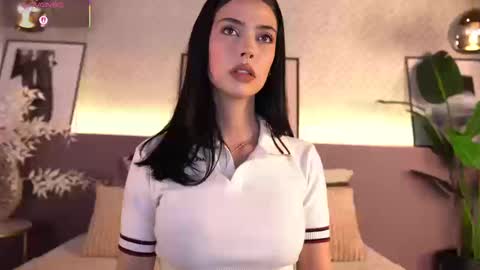 Elle Diane online show from March 12, 11:00 pm