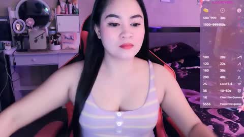 Snapshot of elleelle123 chatting on November 20, 1:22 pm Ann online show from November 20, 1:22 pm