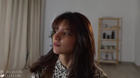 Snapshot of ellelure_ chatting on January 16, 10:02 pm Linda Restrepo online show from January 16, 10:02 pm