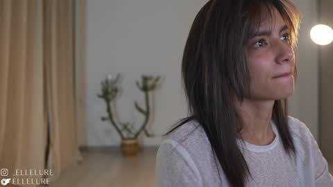 Snapshot of ellelure_ chatting on January 20, 11:54 pm Linda Restrepo online show from January 20, 11:54 pm