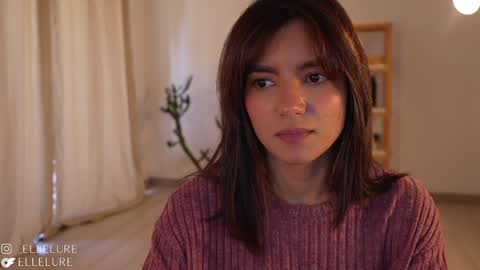 Snapshot of ellelure_ chatting on January 30, 7:59 pm Linda Restrepo online show from January 30, 7:59 pm