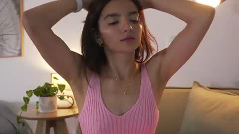 Snapshot of ellelure_ chatting on July 13, 8:55 pm Linda Restrepo online show from July 13, 8:55 pm