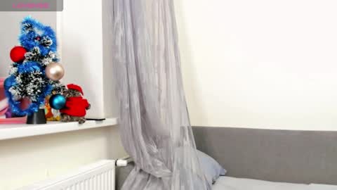 ellen_flow online show from January 7, 9:39 pm