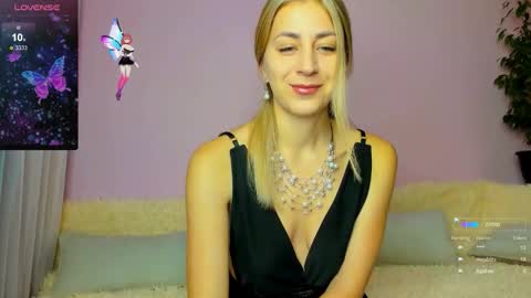 Snapshot of ellen_ross chatting on September 28, 3:56 am Ellen online show from September 28, 3:56 am