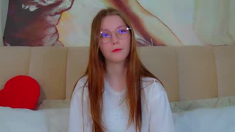 Snapshot of ellenbush chatting on November 8, 5:23 pm EllenBush online show from November 8, 5:23 pm