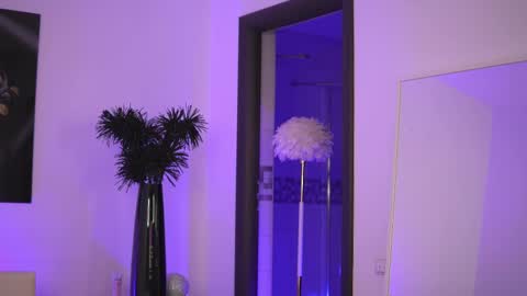 EllenKarter online show from January 16, 4:38 am