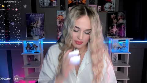 Snapshot of ellensoftt chatting on December 12, 9:04 pm Maria online show from December 12, 9:04 pm