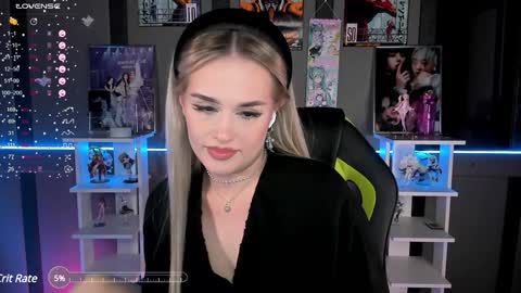 Snapshot of ellensoftt chatting on February 3, 8:35 pm Maria online show from February 3, 8:35 pm