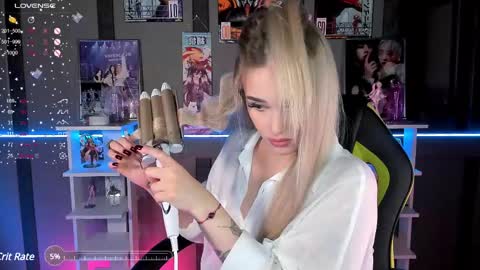 Snapshot of ellensoftt chatting on March 7, 5:17 pm Maria online show from March 7, 5:17 pm