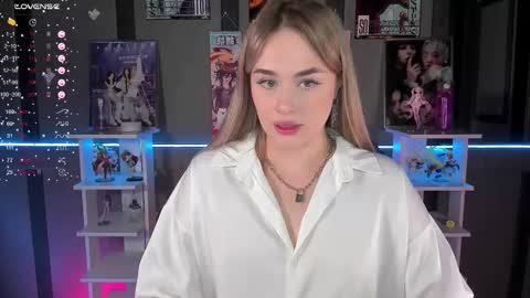 Snapshot of ellensoftt chatting on November 12, 4:29 pm Maria online show from November 12, 4:29 pm