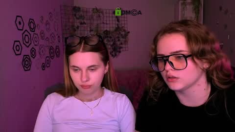 Snapshot of elli_ashley chatting on April 9, 1:16 pm Ashley online show from April 9, 1:16 pm