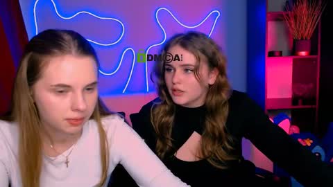 Snapshot of elli_ashley chatting on April 14, 2:12 pm Ashley online show from April 14, 2:12 pm