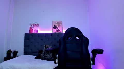  Ellie   online show from October 15, 11:54 am