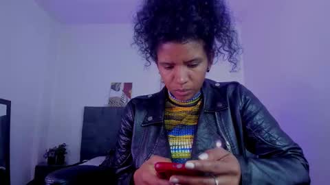  Ellie   online show from November 10, 1:43 pm