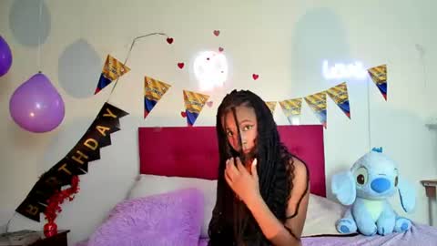 ellie_cute7 online show from June 26, 7:51 pm